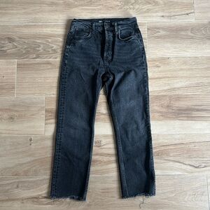 Zara Black Jeans 
Condition- perfect 
Size- US 6